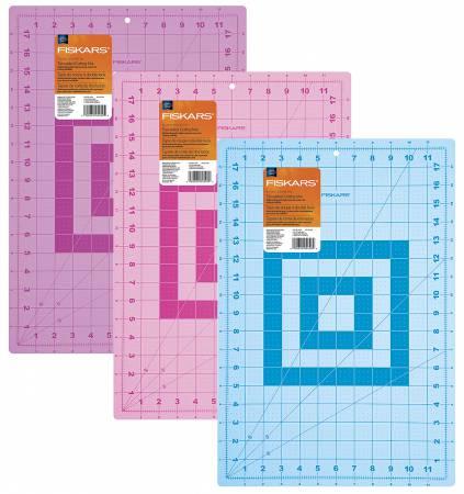 Fiskars - Fashion Cutting Mat - 12" x 18"
